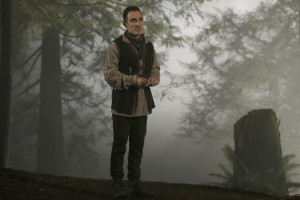  Once Upon a Time Review: Heart of Gold (Season 4 Episode 17) ONCE UPON A TIME - "Heart of Gold" - Emma is still reeling after learning the truth of her parents' history with Maleficent, but she must focus on finding the Author, who is running loose in Storybrooke, before Gold does. When Gold's quest for his happy ending grows more urgent, he blackmails Regina into helping him. In a Fairy Tale Land flashback, Robin Hood learns what it means to be an honorable thief when heaccepts a proposition by Rumpelstiltskin to travel to Oz to steal a valuable magic elixir from the Wicked Witch, on "Once Upon a Time," SUNDAY, APRIL 12 (8:00-9:00 p.m., ET) on the ABC Television Network. (ABC/Jack Rowand)
PATRICK FISCHLER