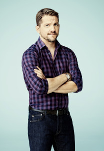  New Favorite Comedy: Why You Should Be Watching Weird Loners WEIRD LONERS: Zachary Knighton as Stosh. WEIRD LONERS premieres Tuesday, March 31 (9:30-10:00 PM ET/PT) on FOX. ©2014 Fox Broadcasting Co. CR: Emily Shur/FOX