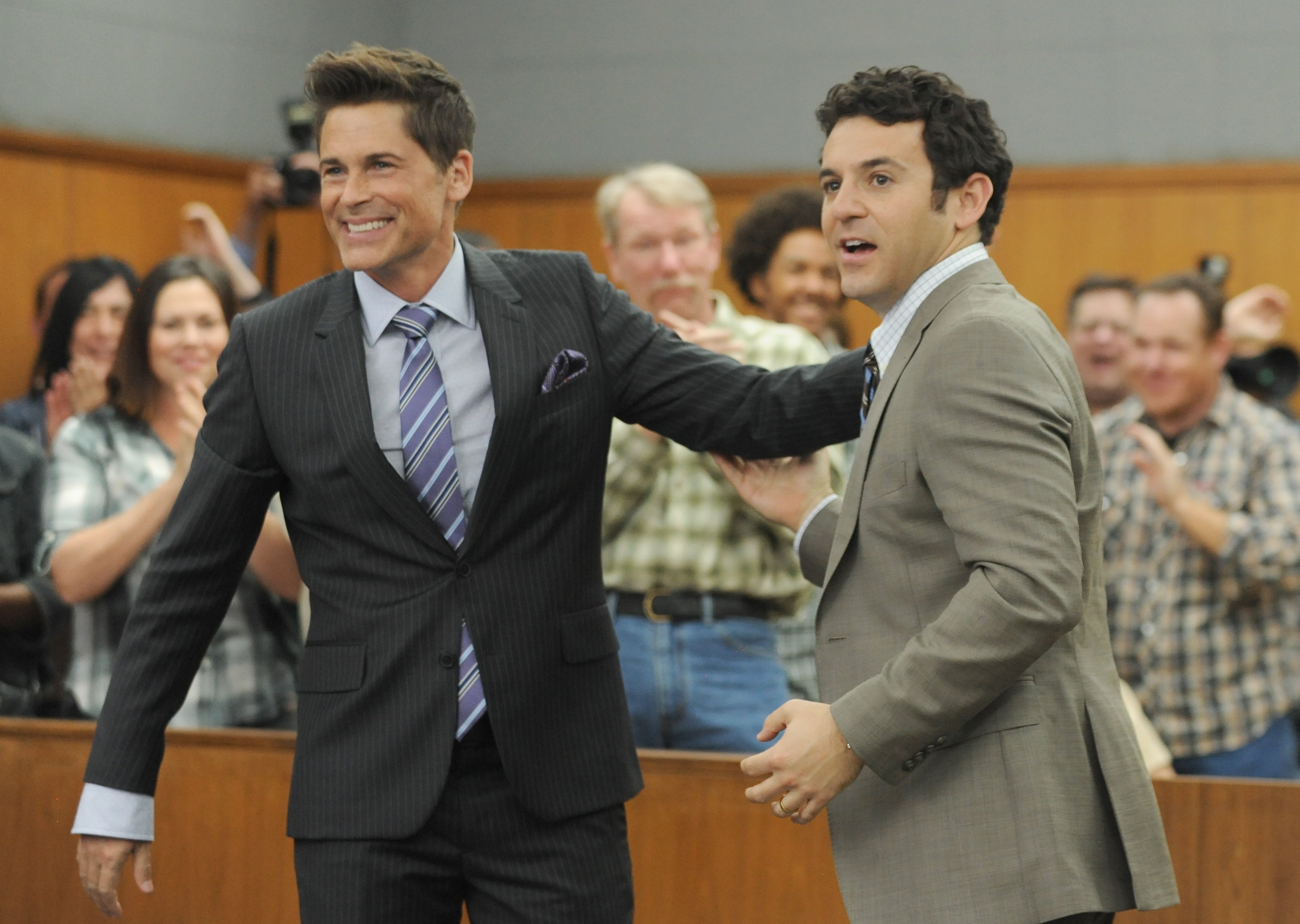THE GRINDER: L-R: Rob Lowe and Fred Savage in the series premiere episode of THE GRINDER airing Tuesday, Sept. 29 (8:30-9:00 PM ET/PT) on FOX. ©2015 Fox Broadcasting Co. Cr: Ray Mickshaw/FOX.