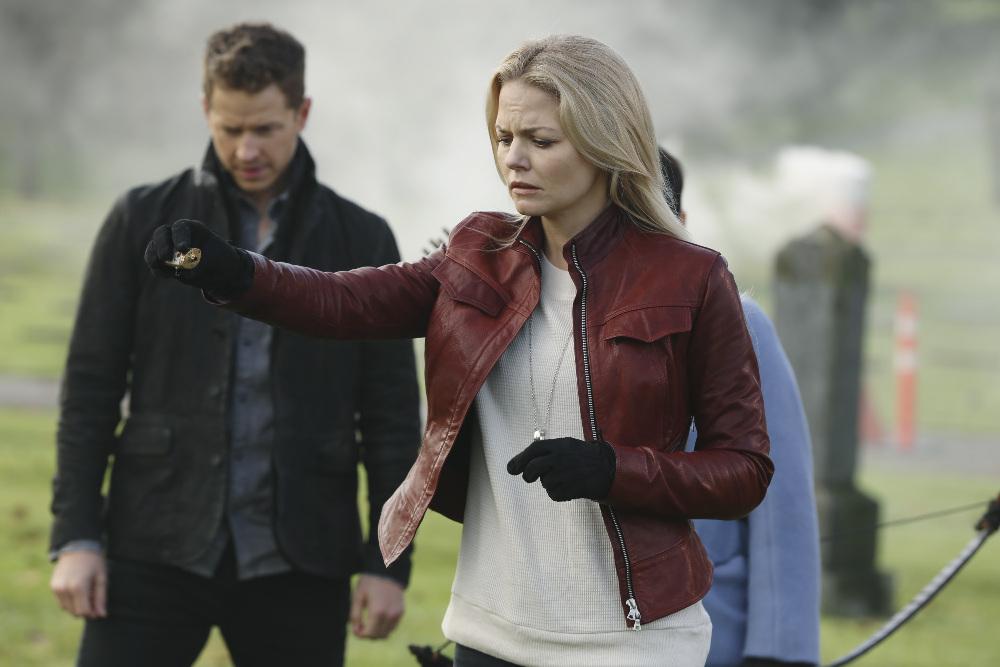  Once Upon a Time Season 5 Episode 12 Preview: Souls of the Departed | Tell-Tale TV 