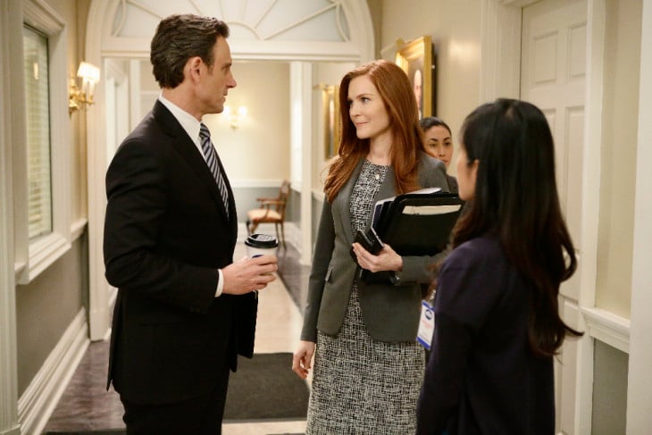  Scandal Photo Preview: What’s Jake Hiding? 