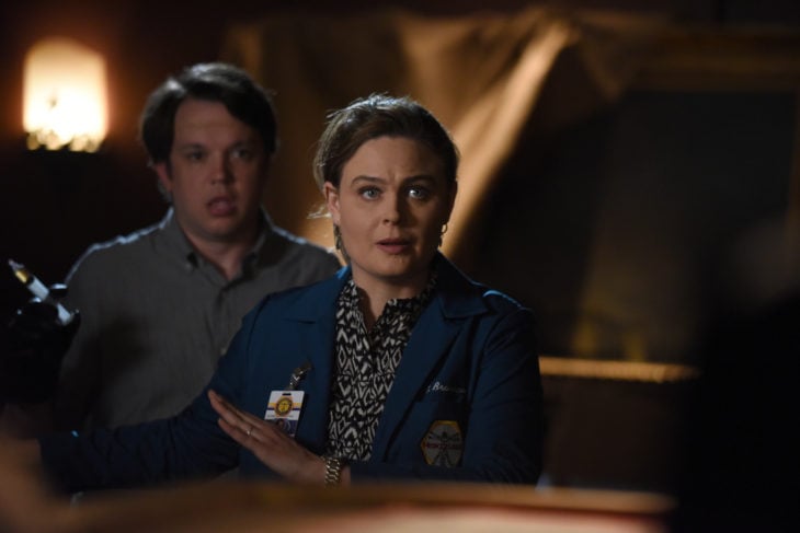 BONES: L-R: Guest star Eric Millegan and Emily Deschanel in the "The Final Chapter: The Hope in the Horror" season premiere episode of BONES airing Tuesday, Jan. 3 (9:01-10:00 PM ET/PT) on FOX. ©2016 Fox Broadcasting Co. Cr: Ray Mickshaw/FOX