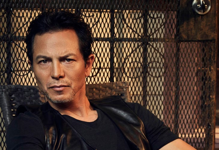 STAR: Benjamin Bratt in the special premiere of STAR airing Wednesday, Dec. 14 (9:00-10:00 PM ET/PT) on FOX. STAR makes its time period with an all-new episode Wednesday, Jan. 4 (9:00-10:00 PM ET/PT) on FOX. ©2016 Fox Broadcasting Co. CR: Tommy Garcia/FOX