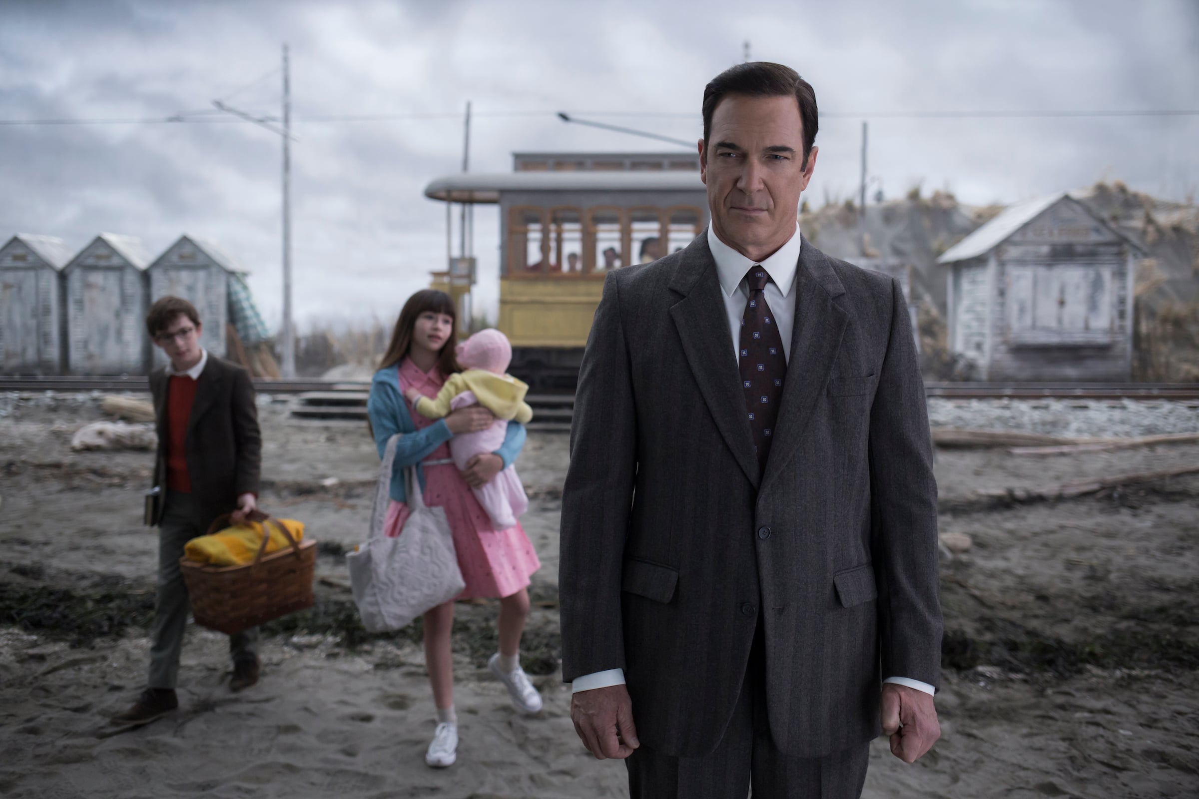 A Series Of Unfortunate Events Review: The Bad Beginning (Season 1