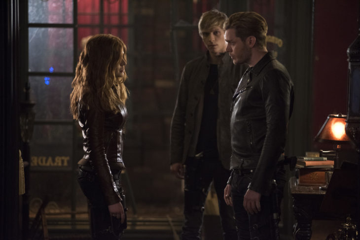 KATHERINE MCNAMARA, WILL TUDOR, DOMINIC SHERWOOD | Tell-Tale TV Shadowhunters Review: A Dark Reflection (Season 2 Episode 17)