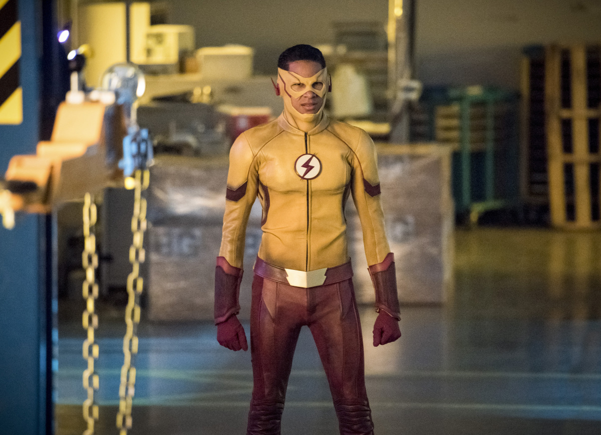 The Flash Season 4 Episode 2, Mixed Signals