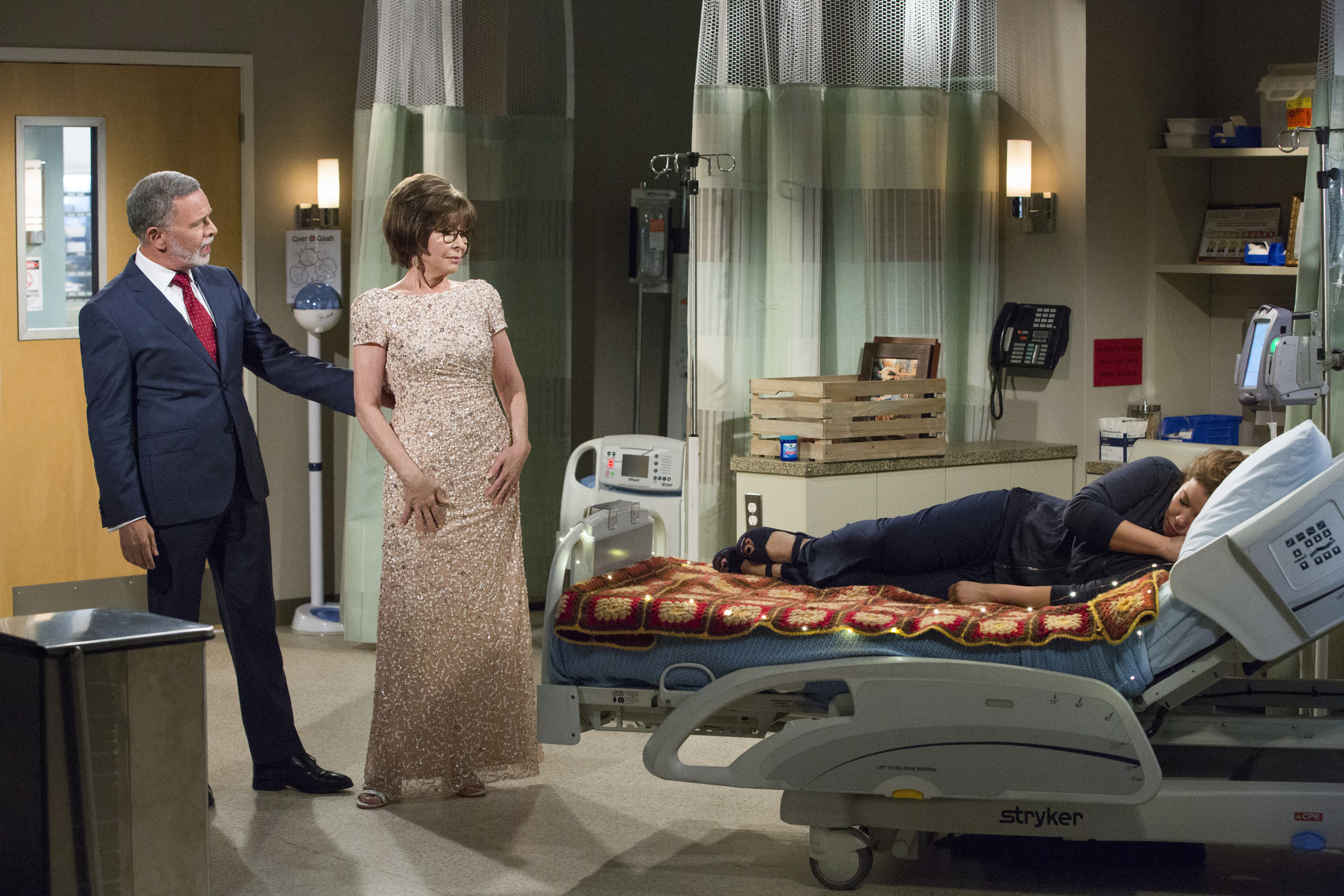One Day at a Time Season 2 Episode 13 | Tell-Tale TV - Cbs All Access One Day At A Time