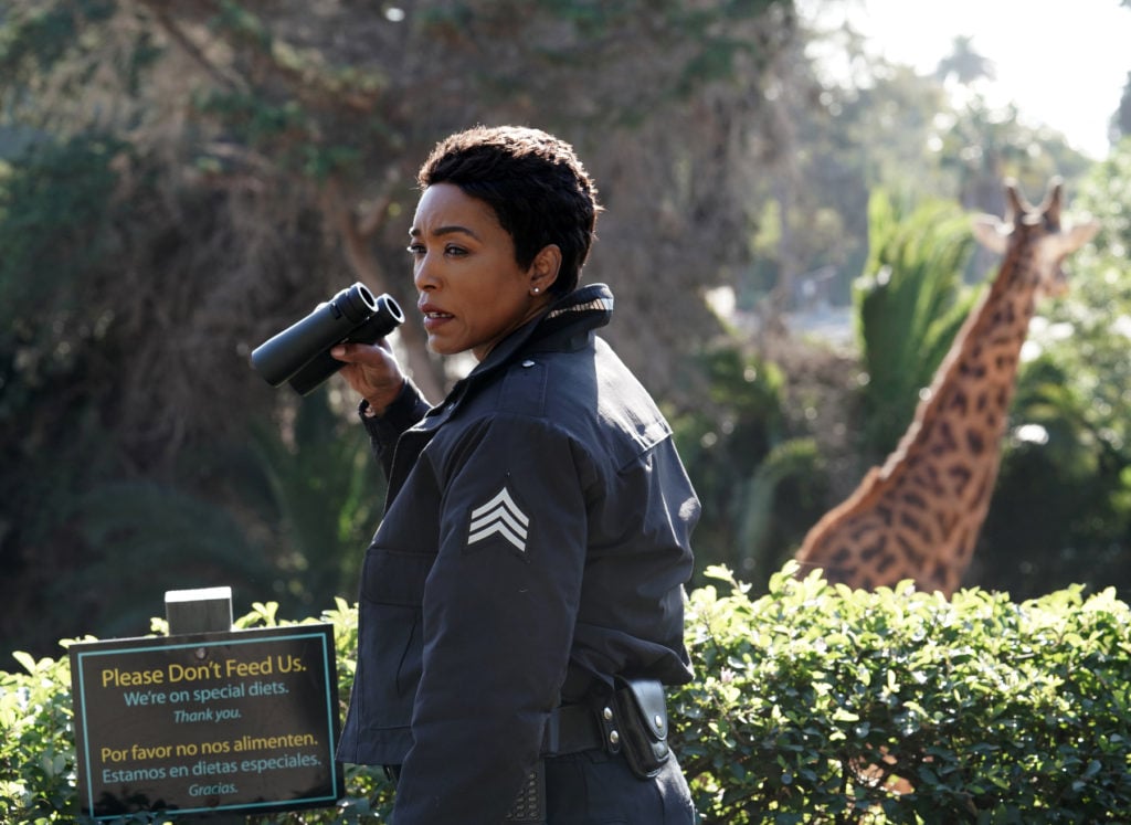 preview-9-1-1-season-1-episode-8-karma-s-a-bitch