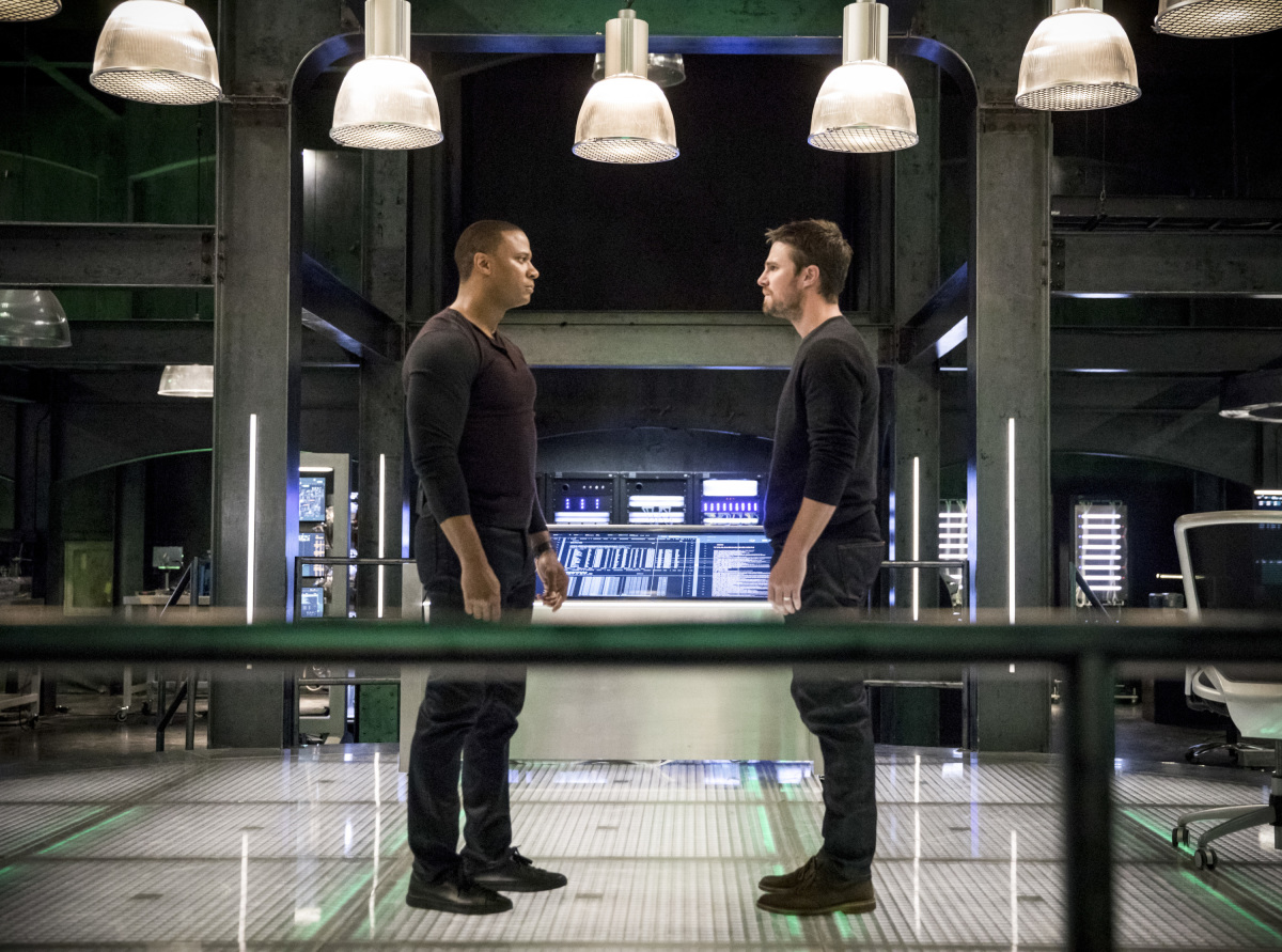 Preview — Arrow Season 6 Episode 17: Brothers in Arms