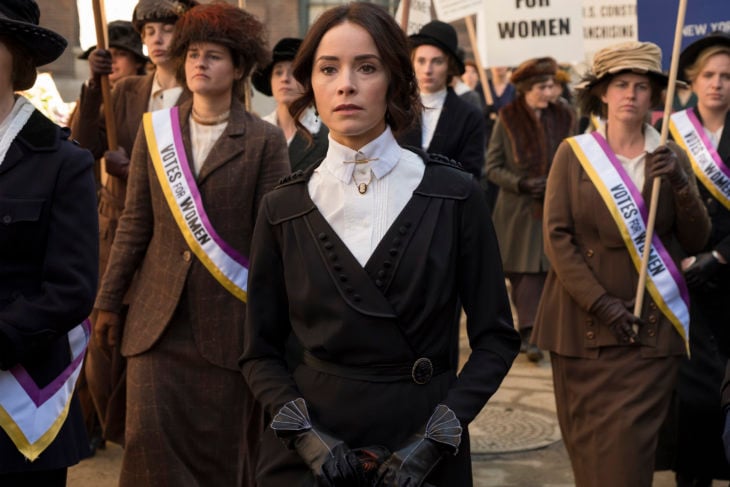 Timeless – Season 2 Episode 7 Timeless Review: Mrs. Sherlock Holmes (Season 2 Episode 7) 