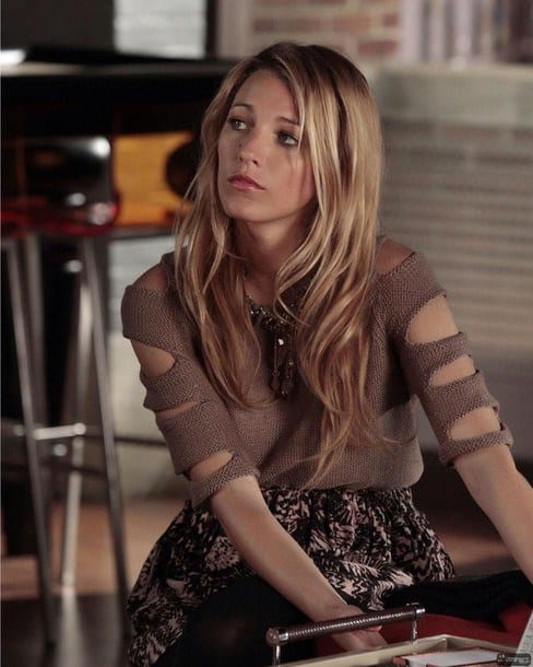 za6xps-l-610×610-sweater-serenavanderwoodsen-gossipgirl-skirt