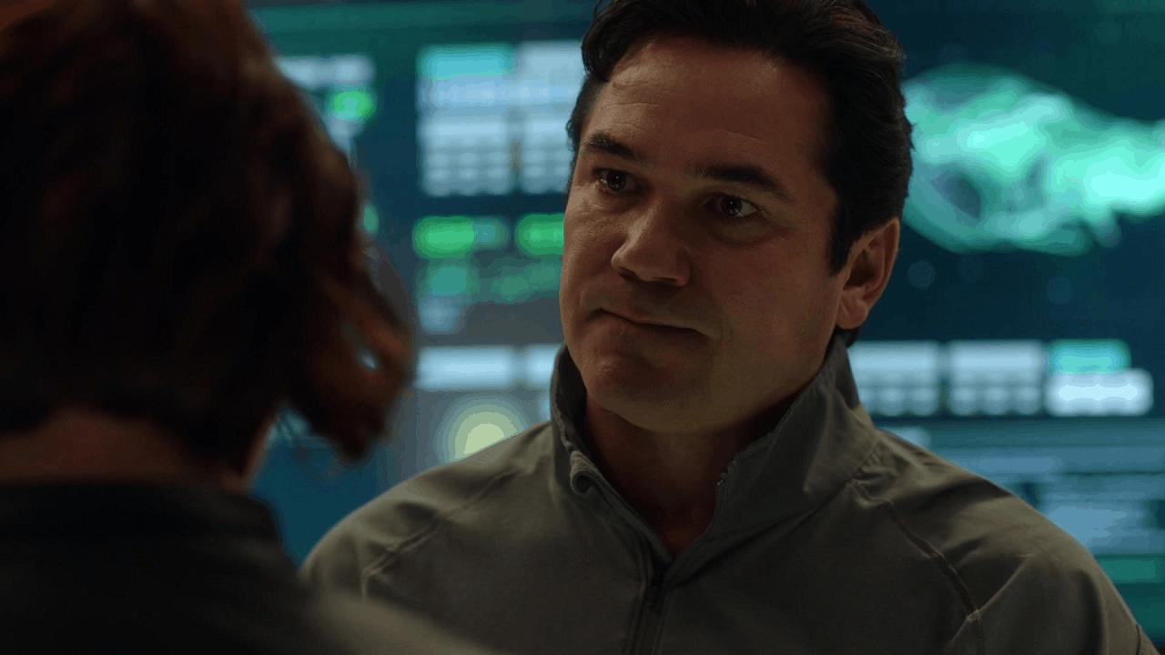 Supergirl - Dean Cain as jermiah Danvers