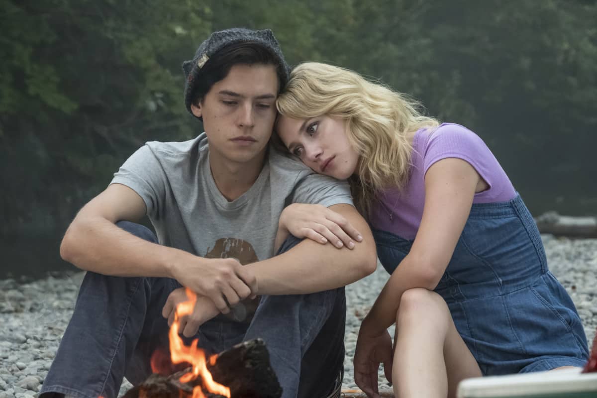 Riverdale Season 3 Episode 1 - Cole Sprouse as Jughead and Lili Reinhart as Betty | Tell-Tale TV Riverdale Season 3 Episode 1 - Cole Sprouse as Jughead and Lili Reinhart as Betty