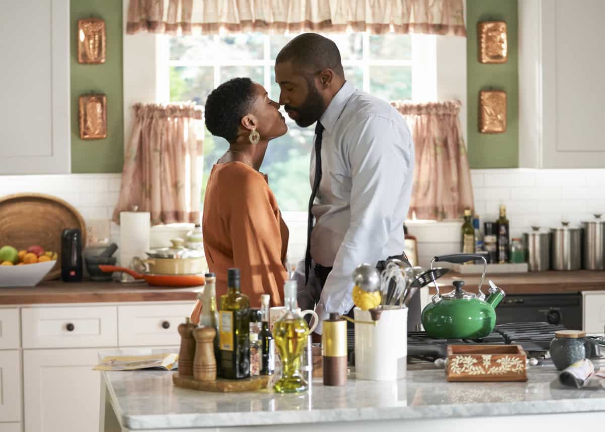 Black Lightning -- "The Book Of Consequences: Chapter Four: Translucent Freak" | Tell-Tale TV Black Lightning -- "The Book Of Consequences: Chapter Four: Translucent Freak"