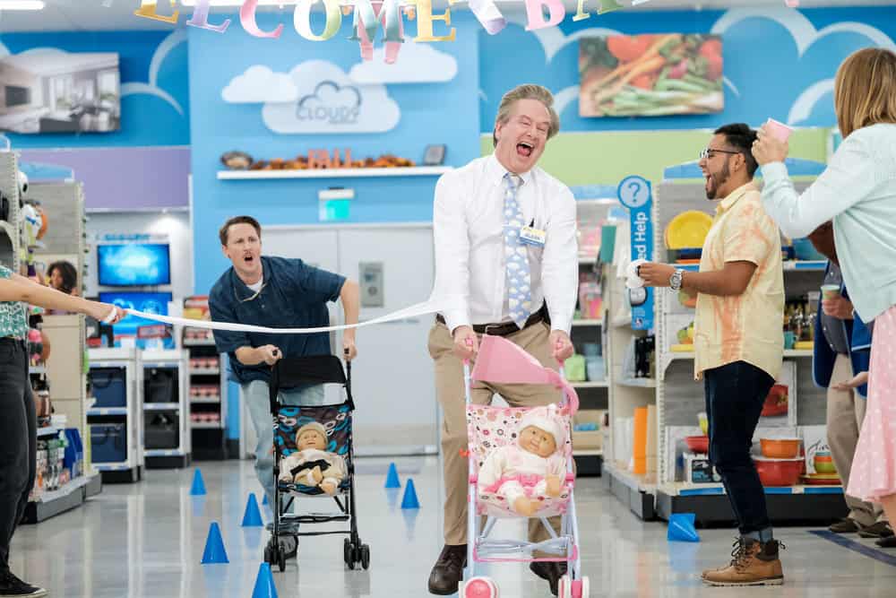 Superstore Season 4 Episode 2 - Johnny Pemberton as Bo, Mark McKinney as Glenn