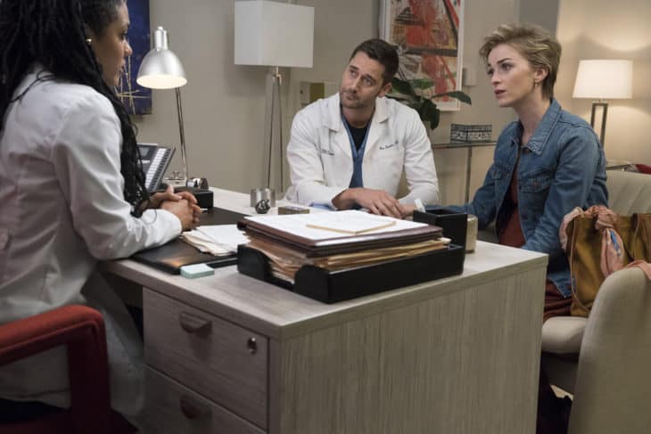New Amsterdam Season 1 Episode 7 - Freema Agyeman as Dr. Helen Sharpe, Ryan Eggold as Dr. Max Goodwin, Lisa O'Hare as Georgia Goodwin