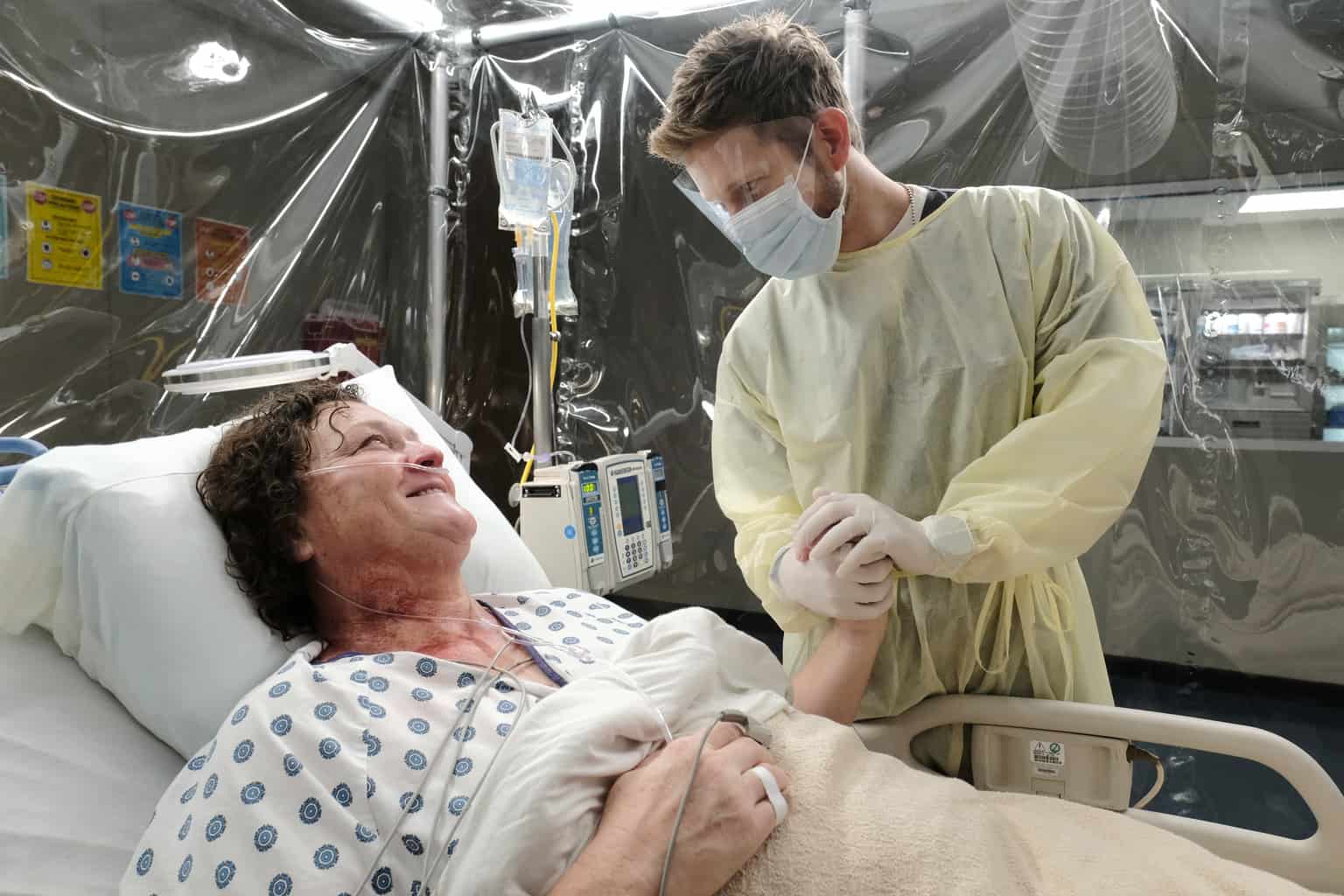 The Resident Season 2 Episode 12 Dot Marie Jones And Matt Czuchry As Conrad Hawkins Tell Tale Tv