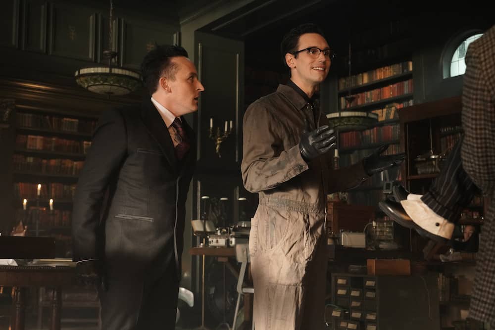 Gotham Season 5 Episode 8 Robin Lord Taylor As Oswald Cobblepot And Cory Michael Smith As Edward Nygma Tell Tale Tv