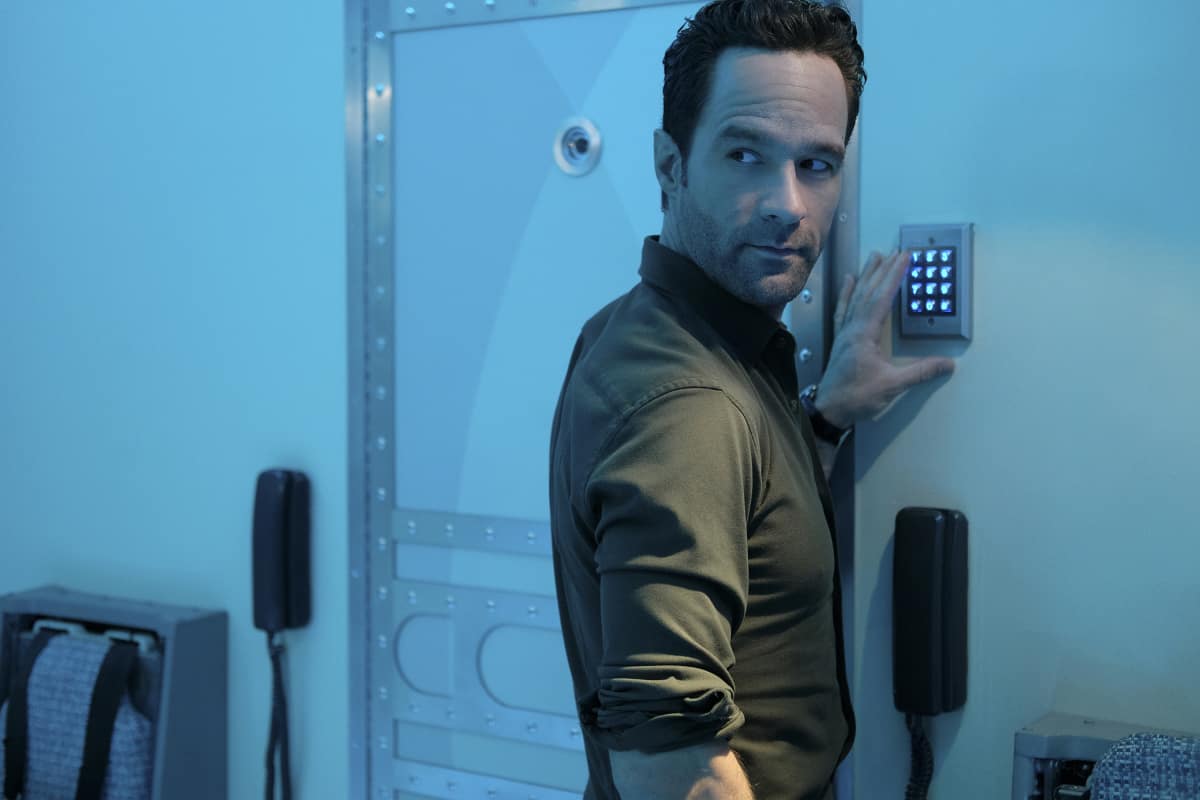 Twilight Zone Nightmare At 30 000 Feet The Twilight Zone Review: Nightmare at 30,000 Feet (Season 1 Episode 1)