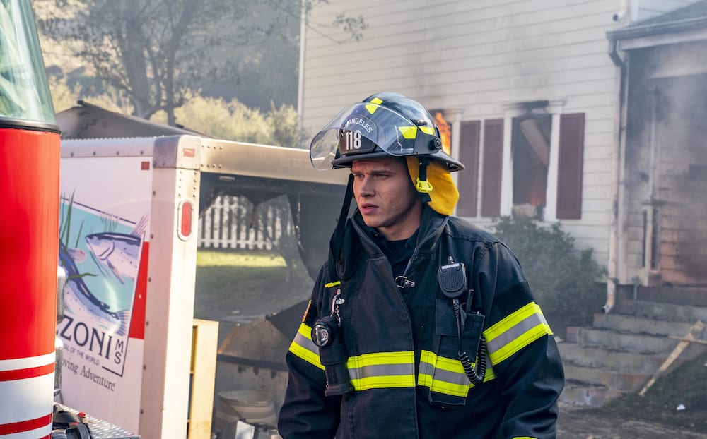 9-1-1 Season 2 Episode 14 - Oliver Stark as Evan 'Buck' Buckley | Tell-Tale TV 9-1-1 Season 2 Episode 14 - Oliver Stark as Evan 'Buck' Buckley