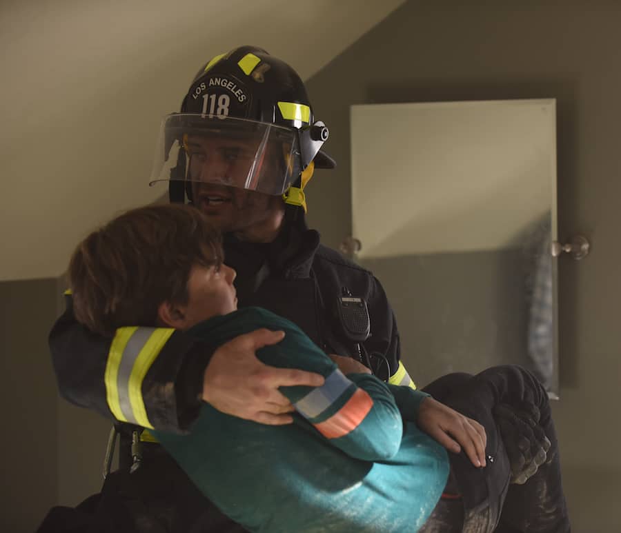 Preview — 9-1-1 Season 2 Episode 14: Broken