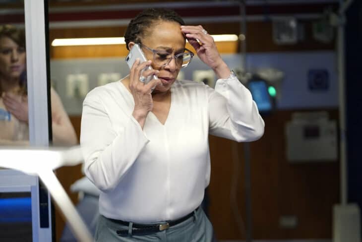 Chicago Med Season 4 Episode 19 - S. Epatha Merkerson as Sharon
