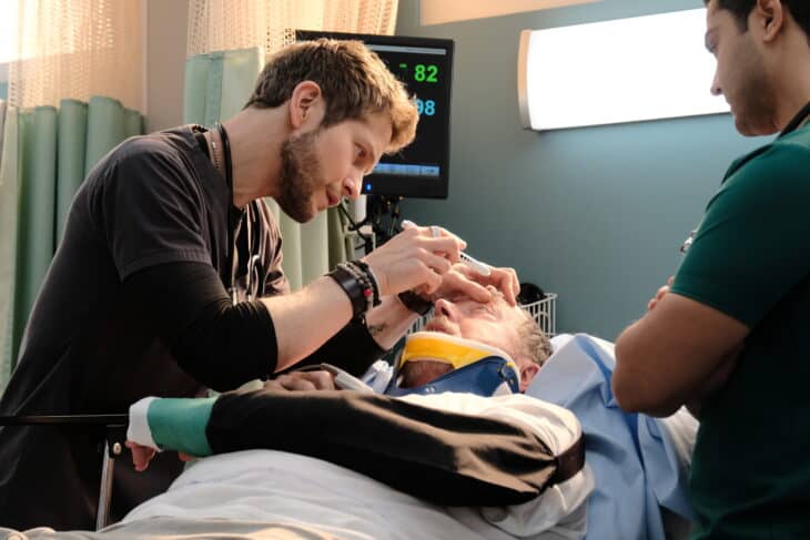 The Resident Season 2 Episode 23: "Unbefriended"