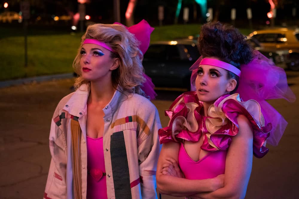 Glow Season 3 Episode 1 | Tell-Tale TV Glow Season 3 Episode 1