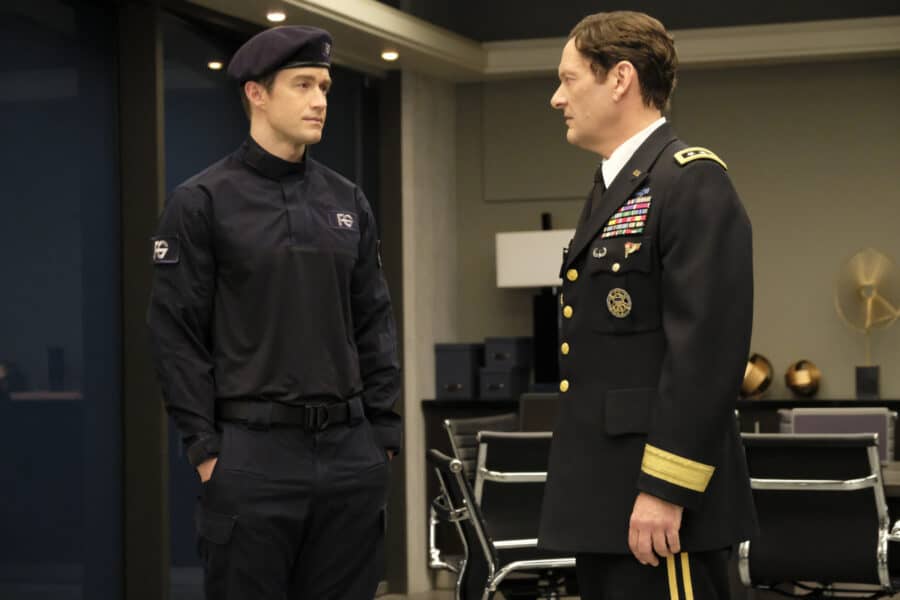 iZombie Season 5 Episode 8 Robert Buckley as Major and Andrew Kavadas