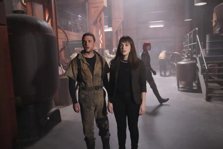 IAIN DE CAESTECKER, ELIZABETH HENSTRIDGE
