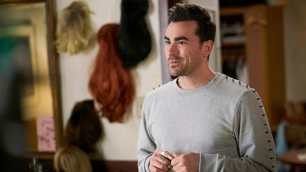 What to Watch on TV Golden Globes, Schitt’s Creek, Party of Five