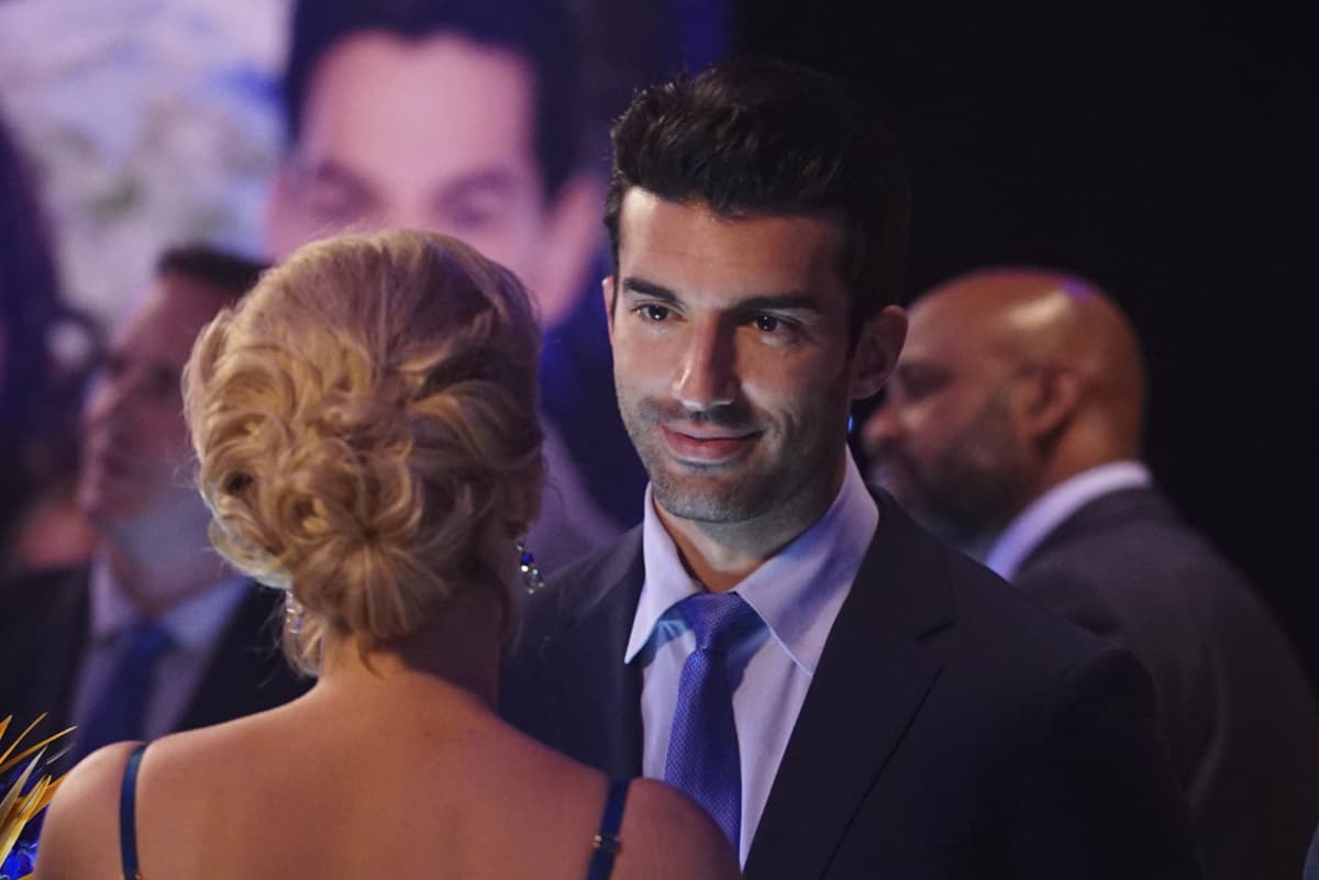 Jane the Virgin Season 5 Episode 17: Chapter Ninety-Eight | Tell-Tale TV Jane the Virgin Season 5 Episode 17: Chapter Ninety-Eight