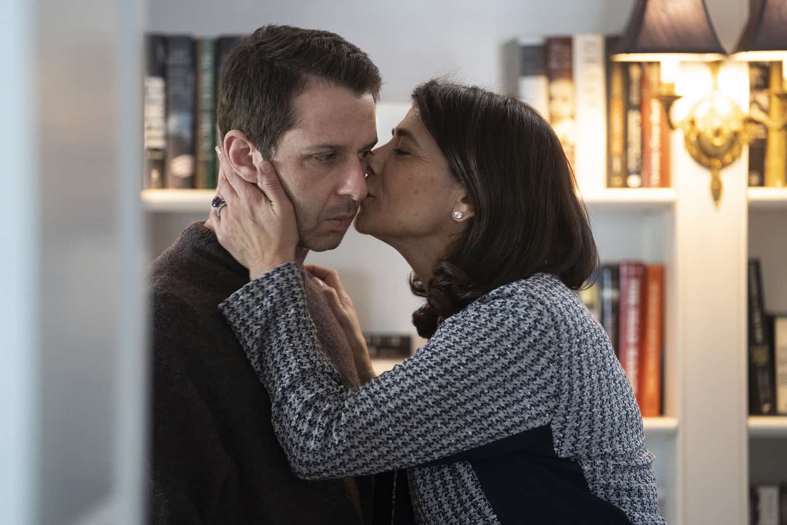 Succession Season 2 Episode 1 "The Summer Palace" | Tell-Tale TV Succession Season 2 Episode 1 "The Summer Palace"