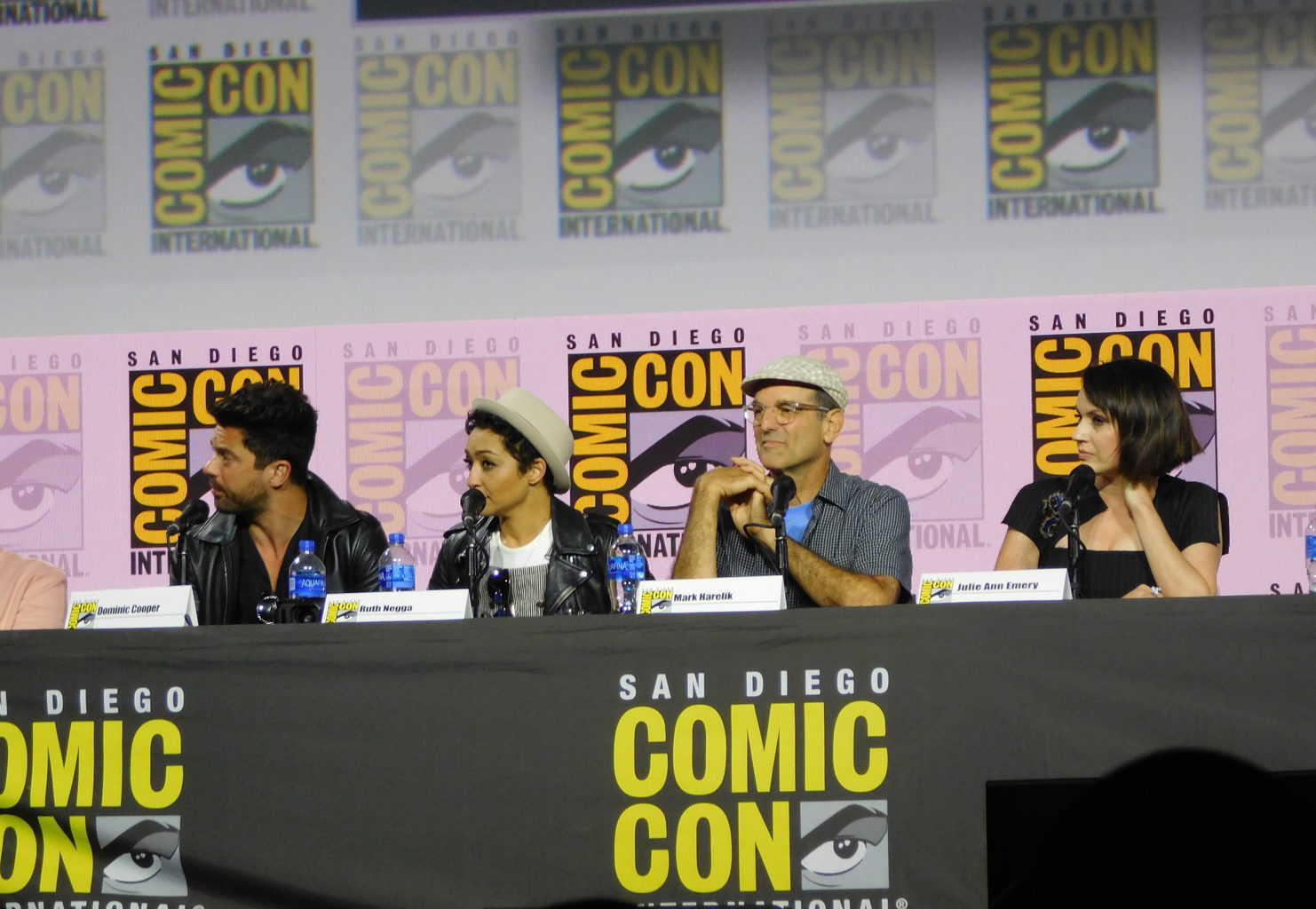 Preacher - San Diego Comic-Con 2019: Dominic Cooper (Jesse Custer), Ruth Negga (Tulip O'Hare), Julie Ann Emery (Lara Featherstone), Mark Harelik (God), and Seth Rogen