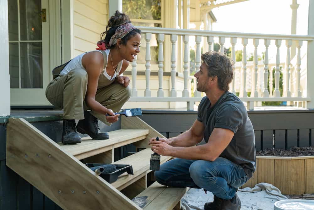 FALLING INN LOVE | Tell-Tale TV FALLING INN LOVE