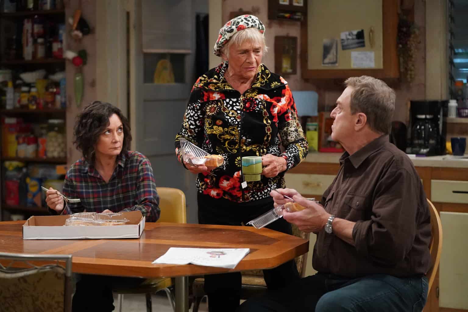 SARA GILBERT, ESTELLE PARSONS, JOHN GOODMAN