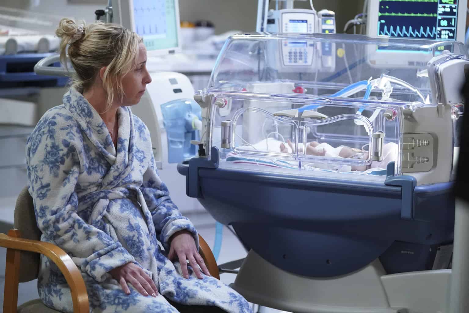 LECY GORANSON Preview — The Conners Season 2 Episode 2: A Kiss Is Just a Kiss - Part 2