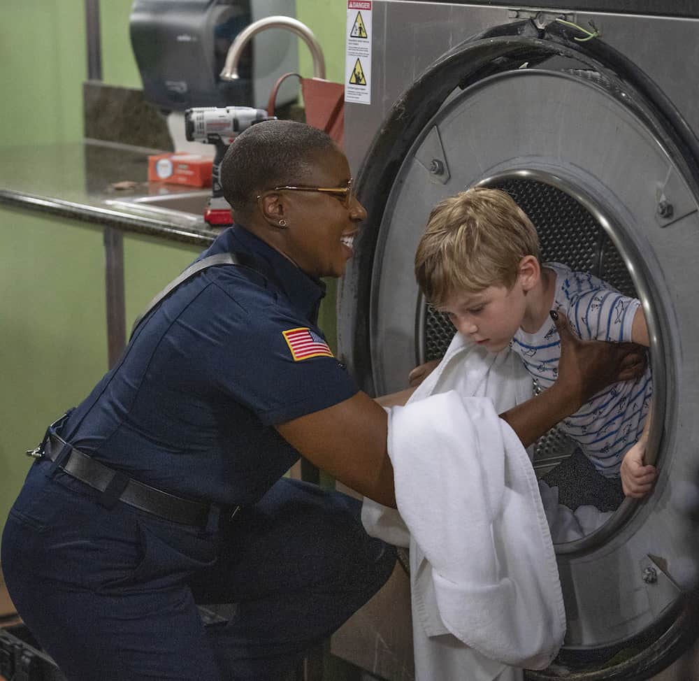 9-1-1 Season 3 Episode 1 | Tell-Tale TV 9-1-1 Season 3 Episode 1 Preview — 9-1-1 Season 3 Episode 1: Kids Today - Part 2