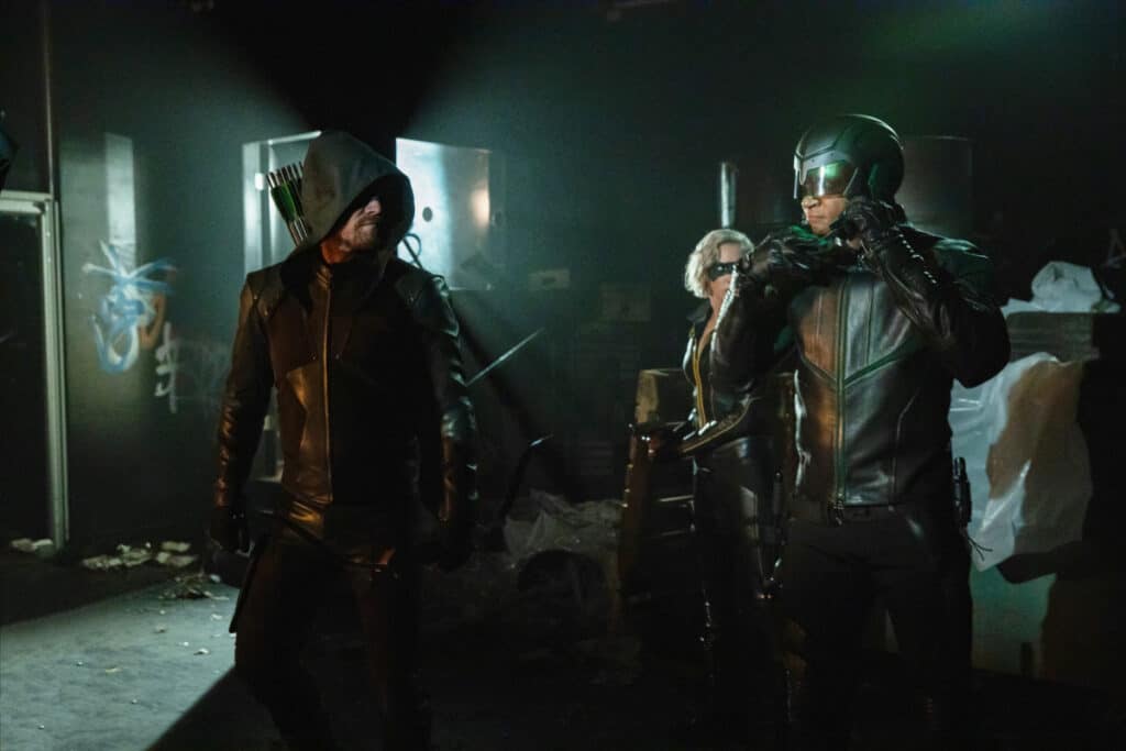 Arrow Season 8 Episode 1 - "Starling City"