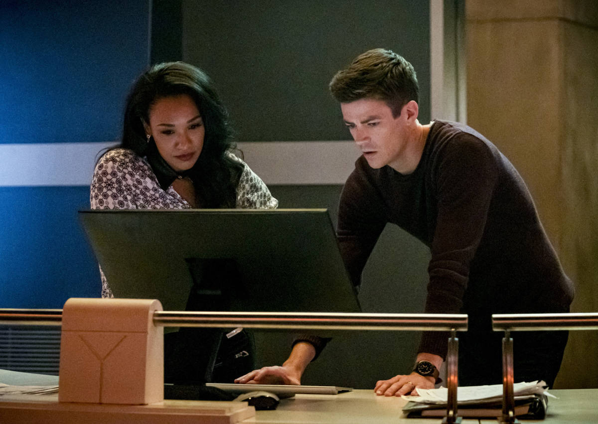 The Flash Season 6 Episode 1 - Grant Gustin as Barry Allen and Candice Patton as Iris West-Allen