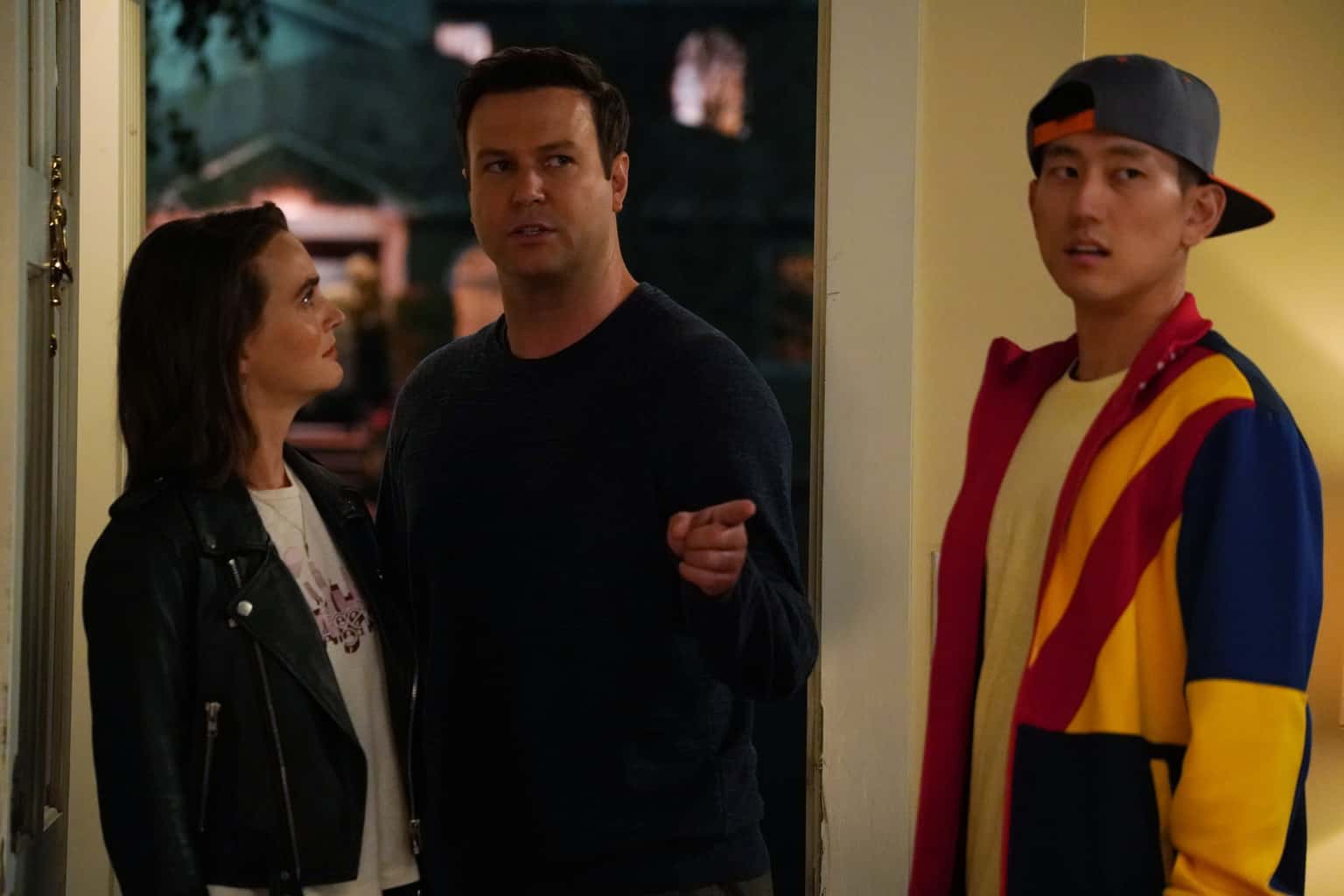 Single Parents Season 2 Episode 3 Preview — Single Parents Season 2 Episode 3: Derek Sucks - Part 2