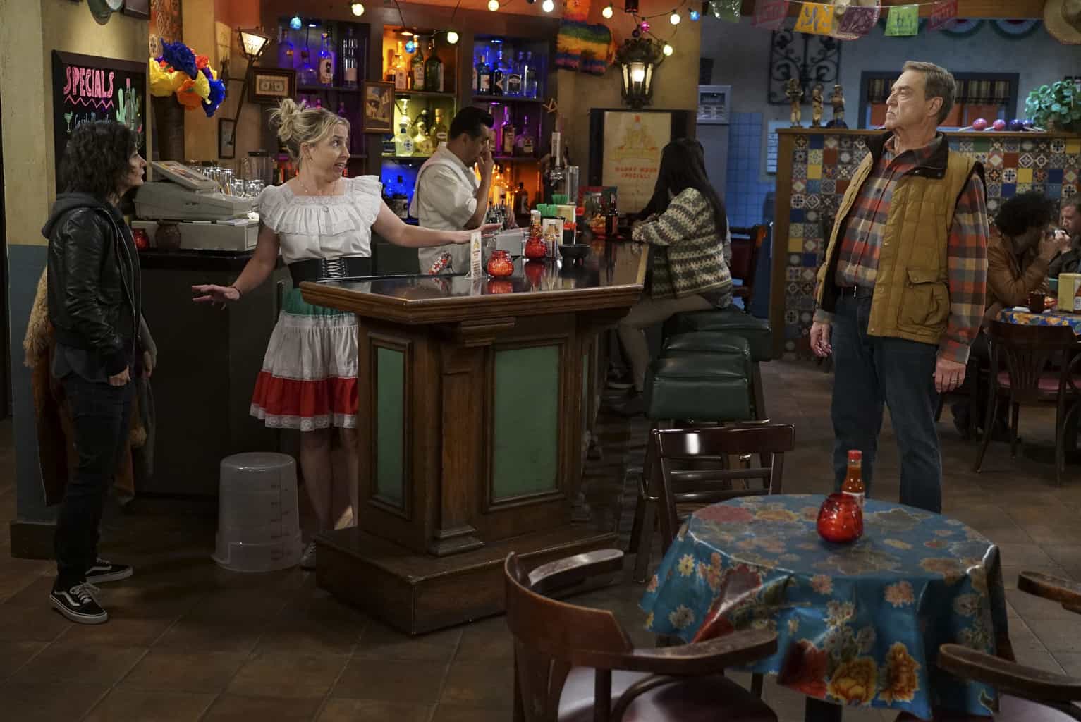 SARA GILBERT, LECY GORANSON, JOHN GOODMAN