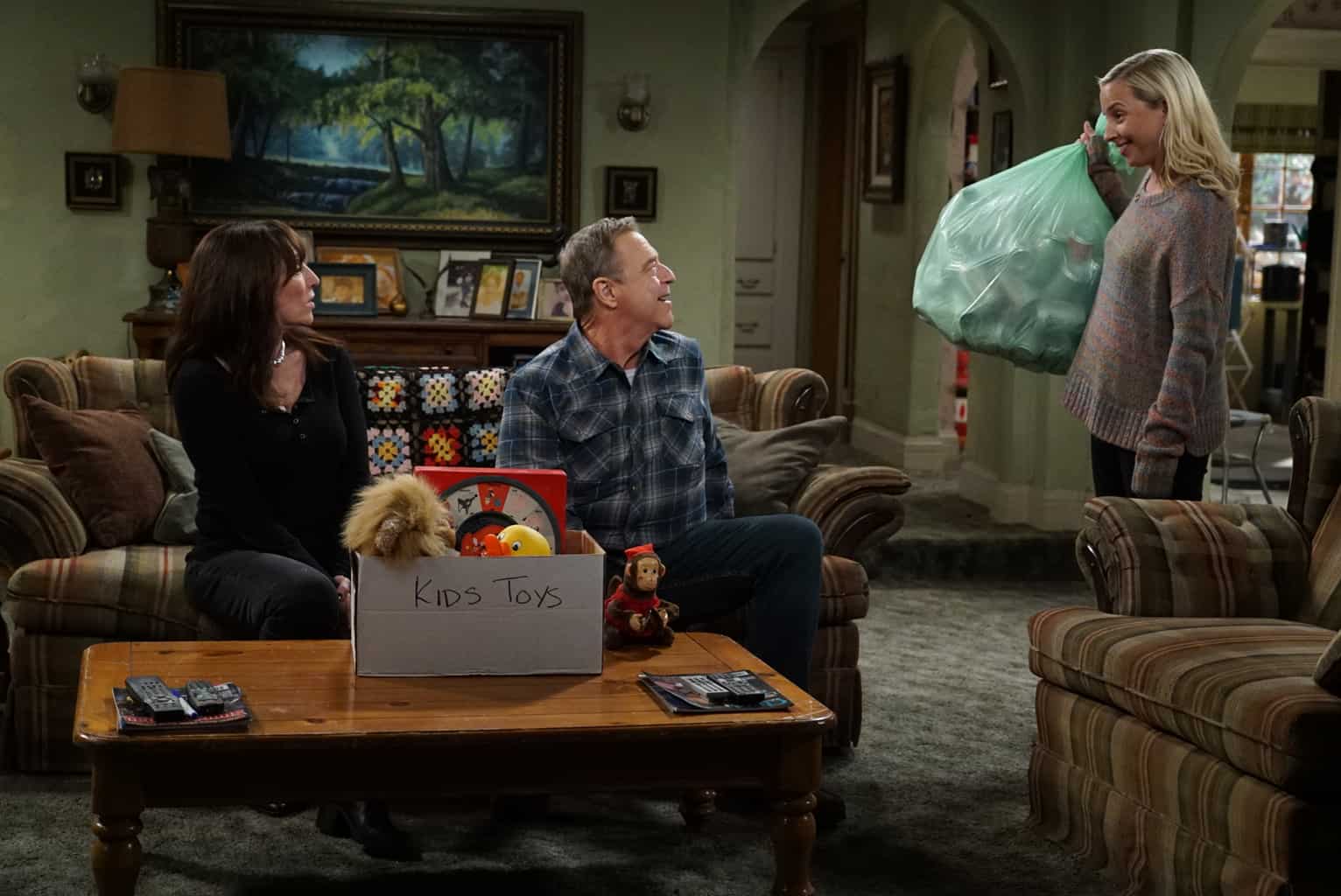 KATEY SAGAL, JOHN GOODMAN, LECY GORANSON Preview — The Conners Season 2 Episode 4: Lanford…Lanford - Part 2