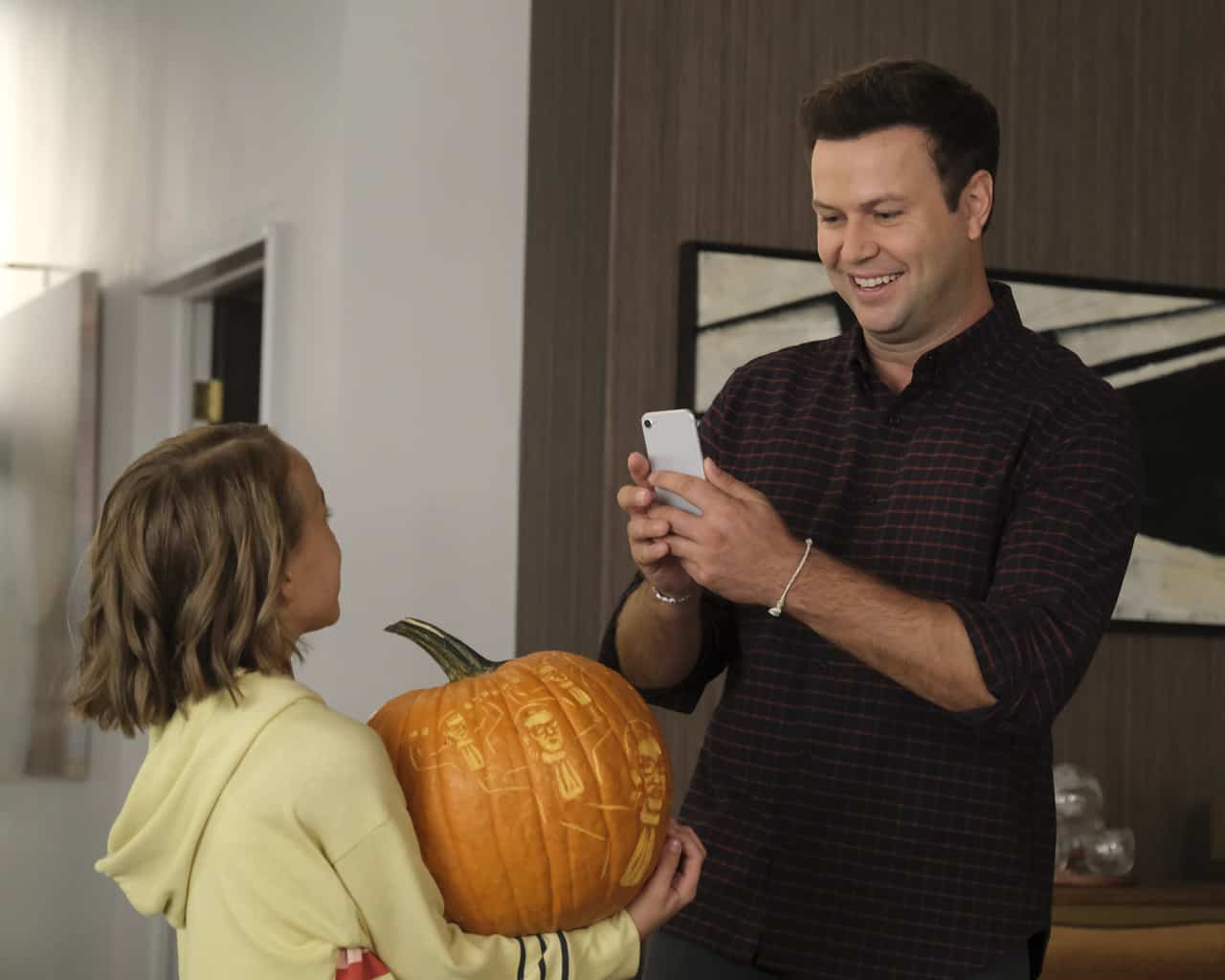 Single Parents Season 2 Episode 6 Preview — Single Parents Season 2 Episode 6: Welcome to Hell, Sickos!
