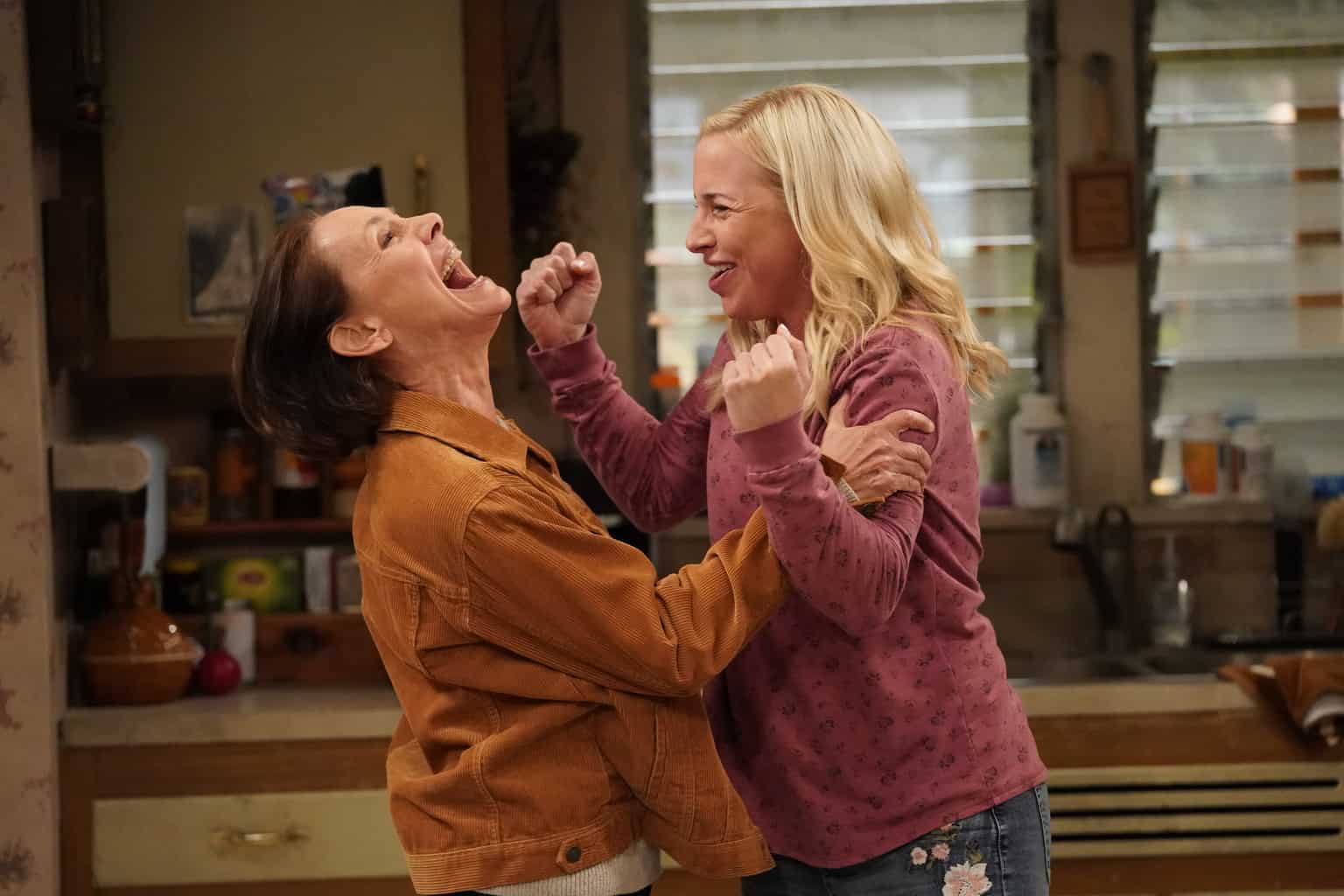 LAURIE METCALF, LECY GORANSON