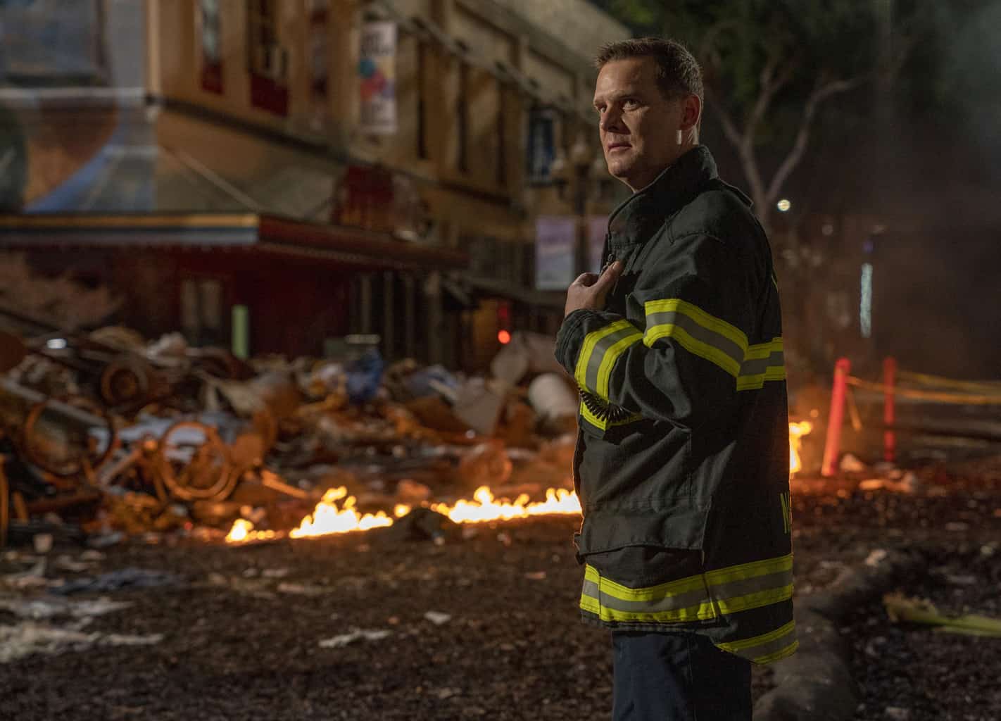 9-1-1 Season 3 Episode 3 | Tell-Tale TV 9-1-1 Season 3 Episode 3