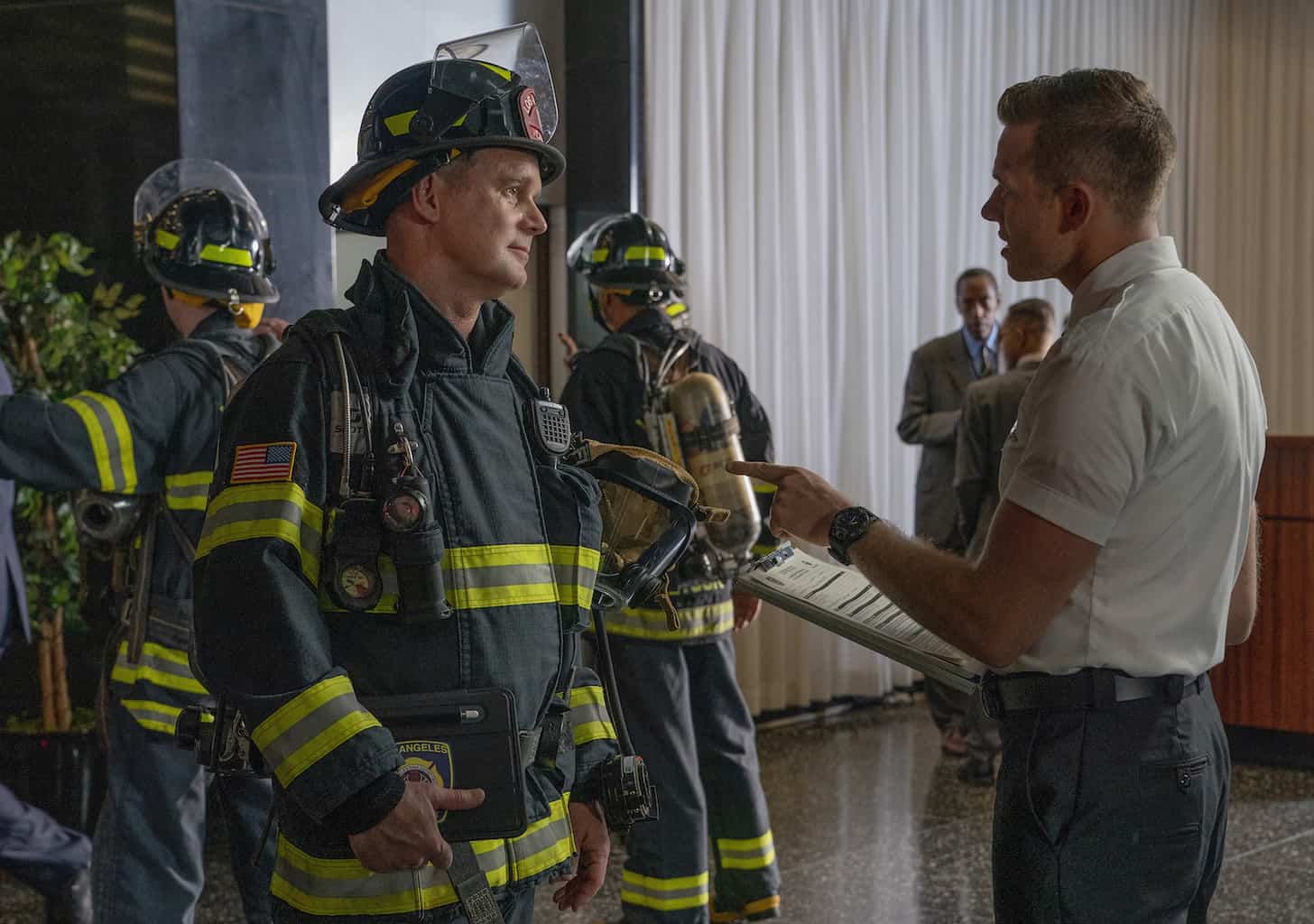 911 Saison 4 Episode 3 Preview — 9-1-1 Season 3 Episode 4: Triggers | Tell-Tale TV