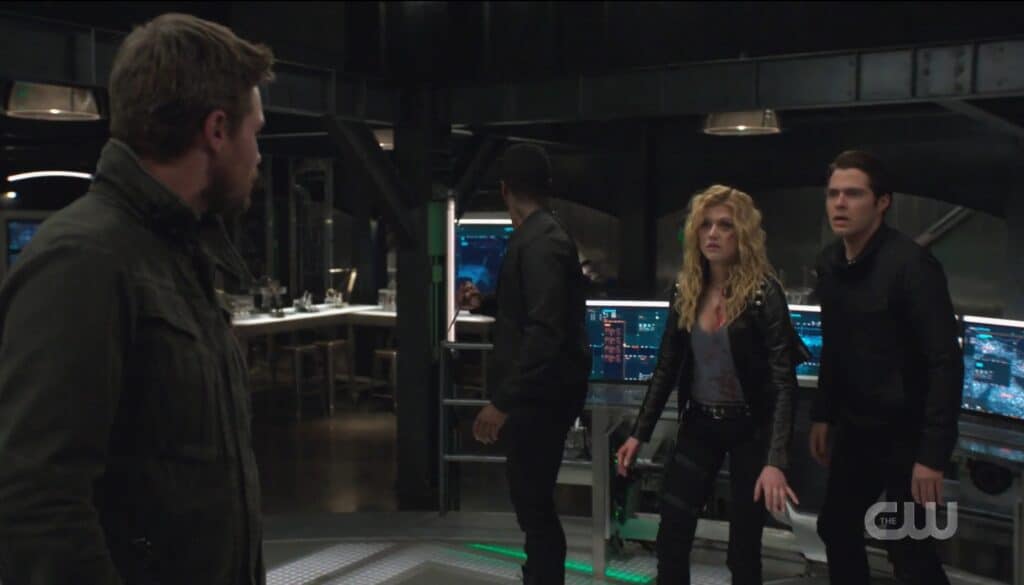 Arrow - Leap of Faith - Future Team Arrow and Oliver Queen | Tell-Tale TV Arrow – Leap of Faith – Future Team Arrow and Oliver Queen