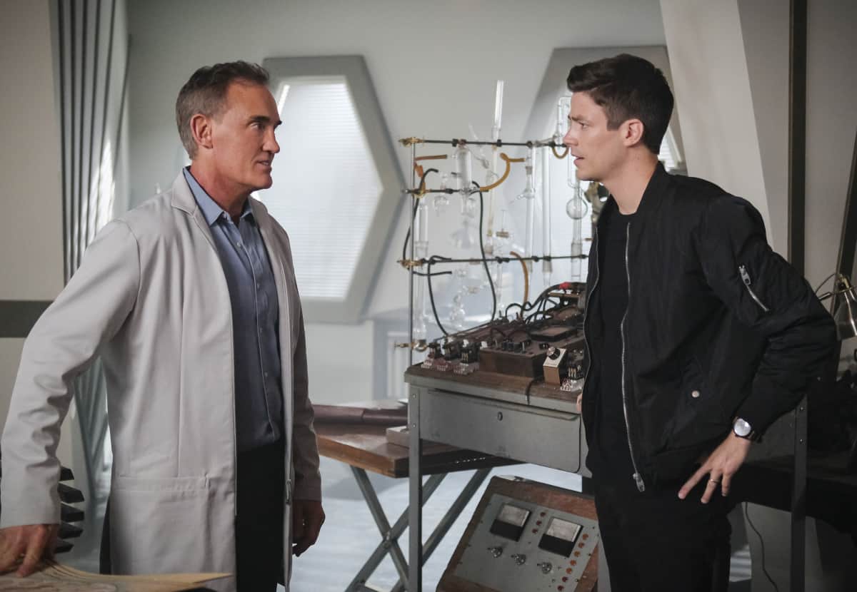 The Flash Season 6 Episode 2 - John Wesley Shipp as Jay Garrick and Grant Gustin as Barry Allen