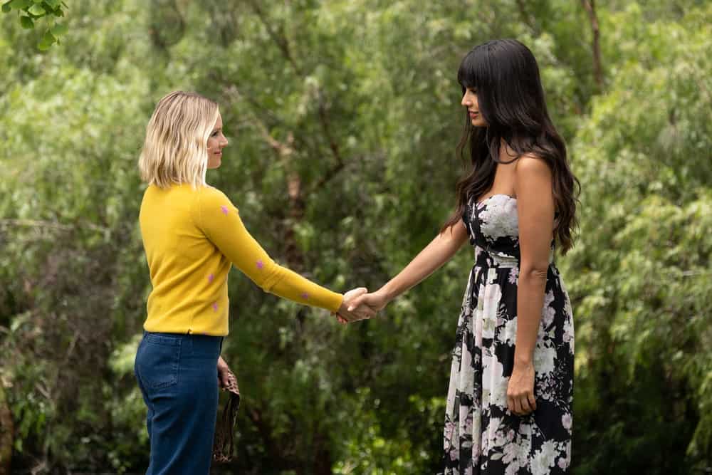 The Good Place Season 4 Episode 5 - Kristen Bell as Eleanor Shellstrop, Jameela Jamil as Tahani Al-Jamil